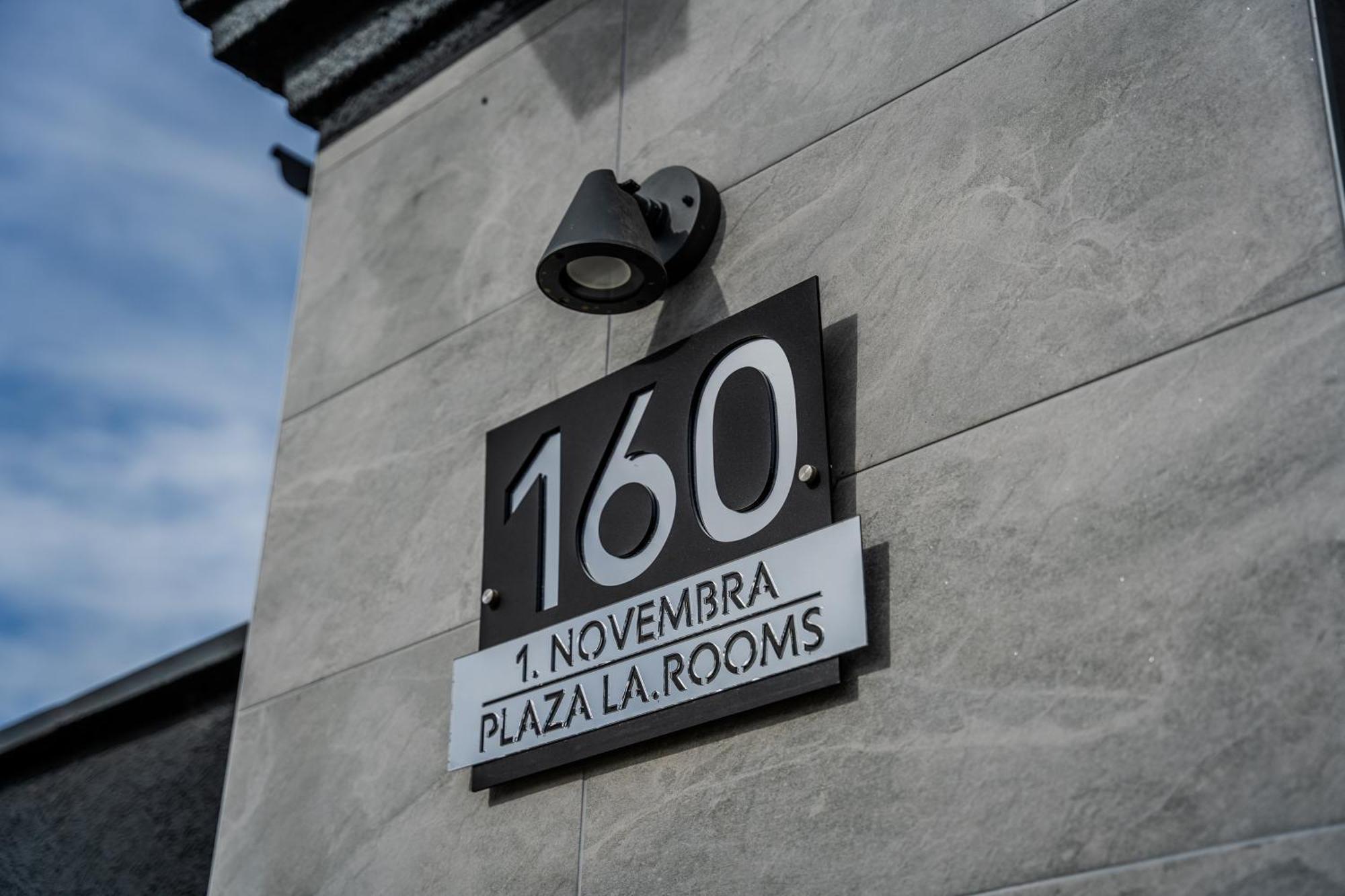 Plaza La - Night&Spa Sremska Mitrovica Exterior foto